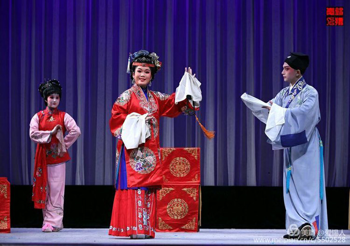 锡剧活动 > 正文 锡剧《见姑》 指导老师:王根兴,袁菊芬 司   鼓:蒋浩